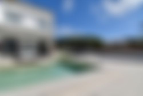 Tropical  villa de luxe moderne  avec piscine privée à Chiclana de la Frontera, Andalousie, Espagne pour 8 personnes...