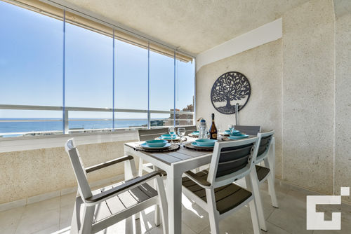Apolo XVI 2 6 29 Beautiful and comfortable apartment in Calpe, Costa Blanca, Spain with a communal pool for 4 persons. The apartment is situated close to restaurants and bars, shops and supermarkets, and is 25 metres from Playa de la Fossa or Levante beach....