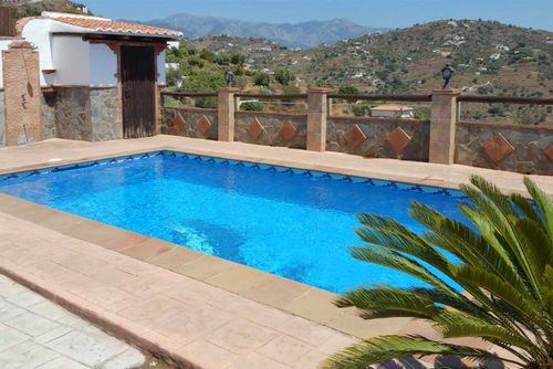 Torrox 006-4 Groot vakantiehuis in Torrox, Costa del Sol, Spanje  met privé zwembad voor 4 personen...