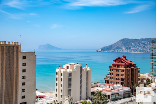 Apolo XVIII 41 Comfortabel appartement in Calpe, Costa Blanca, Spanje, met een gemeenschappelijk zwembad voor 4 personen. Het appartement is gelegen nabij restaurants en bars, winkels en supermarkten, en ligt op 500 m van het Cantal Roig-strand en het Levante-strand....