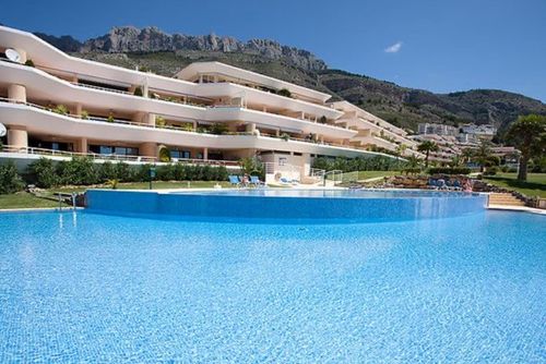 Vida La Nova Modern and cheerful apartment in Altea, Costa Blanca, Spain for 4 persons. The apartment is situated in a coastal, hilly, and residential area and is 4 km from Playa la Olla beach....