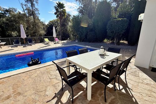 Maravilla Villa dengan kolam renang pribadi di Calonge, Catalonia, Spanyol untuk 6 orang. Rumah ini terletak di daerah perkotaan dan pegunungan....