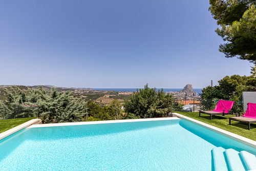 Altamar Villa grande y confortable en Calpe, Costa Blanca, España  con piscina privada para 7 personas...