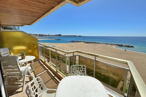 Vista Mar Appartement in Calonge, Catalonië, Spanje voor 5 personen. Het appartement is gelegen nabij restaurants en bars, winkels en supermarkten, en ligt op 25 meter van het strand van Sant Antoni....