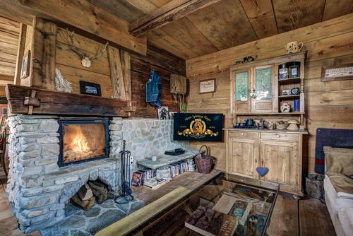 Chalet Bonheur Rustikt och komfortabelt feriehus i La Tzoumaz, 4 Vallees, Schweiz för 10 personer...