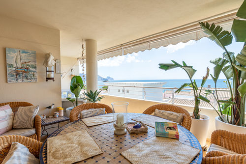 Altea la Olla apartamento Maravilloso y alegre apartamento en Altea, Costa Blanca, España para 6 personas. El apartamento está situado en una zona residencial de playa, cerca de restaurantes y bares, tiendas y supermercados, a 200 m de la playa y a 0....