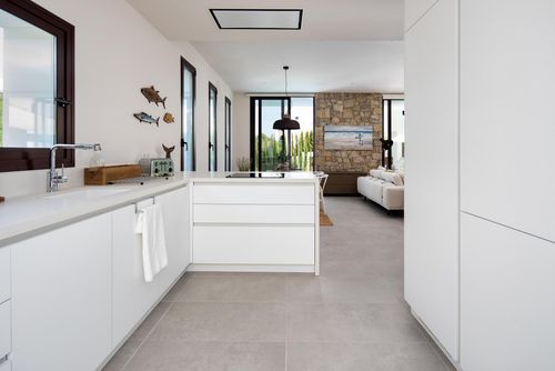 San Juan Denia Moderne en luxe villa in Denia, Costa Blanca, Spanje met een privézwembad voor 5 personen. Het huis is gelegen in een stedelijk strandgebied, dicht bij restaurants en bars, winkels en supermarkten, en op 1 km van het strand La Marineta....