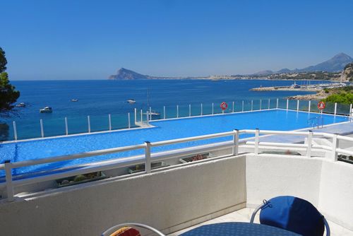 Residence Panorama Bel appartement luxueux à Altea, Costa Blanca, Espagne, pour 6 personnes. L'appartement est situé dans une station balnéaire, à 25 m de la plage de Mascarat et à 0,025 km de la mer Méditerranée....