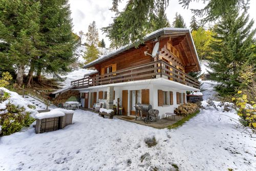 Chalet Chant de la Foret Rustic and romantic holiday house in La Tzoumaz, 4 Vallees, Switzerland for 12 persons...