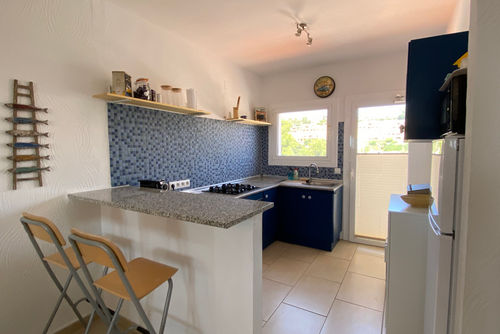 La Casita Blanca Hermano Villa in Moraira, Costa Blanca, Spanien für 6 Personen. Das Haus befindet sich in einer Küsten-, hügeligen und Wohngegend und ist 4 km vom Strand Playa Ampolla entfernt....
