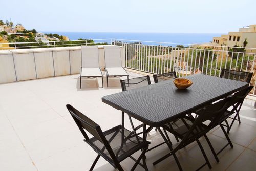 Casa Solmarina Encantador y cómodo apartamento en Altea, Costa Blanca, España, con piscina comunitaria para 4 personas. El apartamento está situado a 4 km de la playa de La Olla y a 4 km de Altea la Vella....