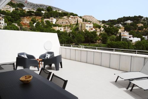Casa Solmarina Bel et confortable appartement à Altea, Costa Blanca, Espagne, avec piscine commune pour 4 personnes. L'appartement est situé à 4 km de la plage de La Olla et à 4 km d'Altea la Vella....