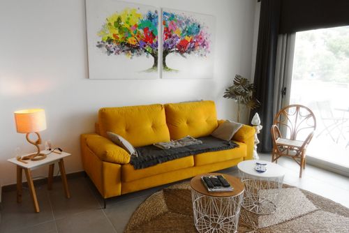 Casa Solmarina Bel et confortable appartement à Altea, Costa Blanca, Espagne, avec piscine commune pour 4 personnes. L'appartement est situé à 4 km de la plage de La Olla et à 4 km d'Altea la Vella....