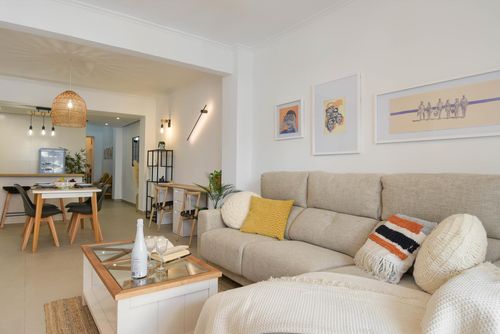 Puerto Mar Wonderful and cheerful apartment in Jávea, Costa Blanca, Spain for 4 people. The apartment is situated in an urban beach area, close to restaurants and bars, shops, and supermarkets, 200 m from Playa de la Grava beach and 0....