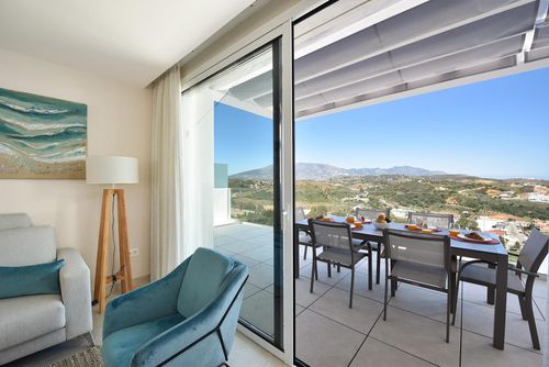 Casa Banderas Winter Modern en luxueus appartement in Mijas Costa, Andalusië, Spanje voor 6 personen. Het appartement is gelegen in een heuvelachtig strandgebied en ligt op 2 km van het strand Cala de Mijas....