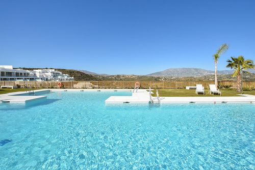 Casa Banderas Winter Apartamento moderno y lujoso en Mijas Costa, Andalucía, España para 6 personas. El apartamento está situado en una zona costera elevada y se encuentra a 2 km de la playa de Cala de Mijas....
