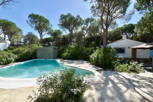 Espartosa 2 Rustikale und komfortable Villa mit privatem Pool in Chiclana de la Frontera, Costa de la Luz, Spanien, für 5 Personen. Das Haus befindet sich in einer ländlichen Strandgegend....