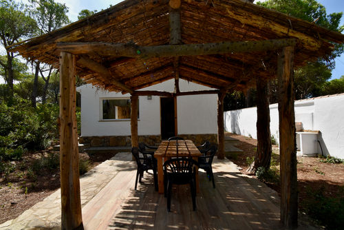 Espartosa 2 Rustic and comfortable villa with private pool in Chiclana de la Frontera, Costa de la Luz, Spain for 5 persons. The house is situated in a rural beach area....