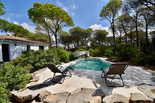 Espartosa 3 Rustikale und komfortable Villa mit privatem Pool in Chiclana de la Frontera, Costa de la Luz, Spanien, für 5 Personen. Das Haus befindet sich in einer ländlichen Strandgegend....