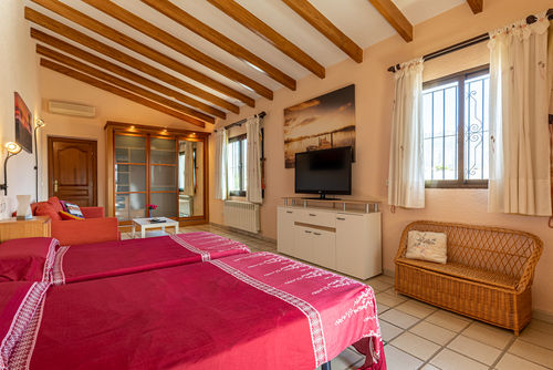 Alteana San Roque Huerto Apartment in Altea, Costa Blanca, Spain with communal pool for 2 persons. The apartment is situated in a coastal and urban area and is 4 km from Altea beach....