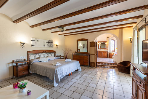 Alteana San Roque Cupula Appartement avec piscine commune à Altea, Costa Blanca, Espagne pour 2 personnes. L'appartement est situé dans une zone côtière et urbaine, à 4 km de la plage d'Altea....