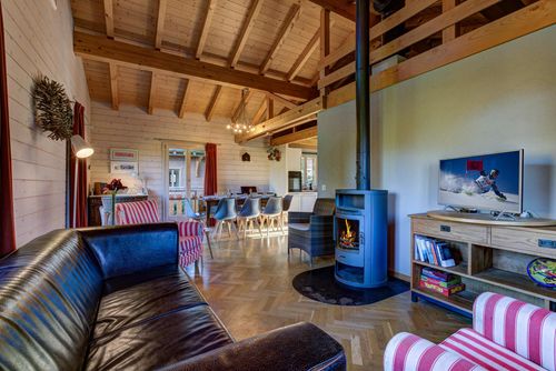 Chalet du Bourg: La Tzoumaz, 4 Vallees, Suisse. Salon-salle à manger