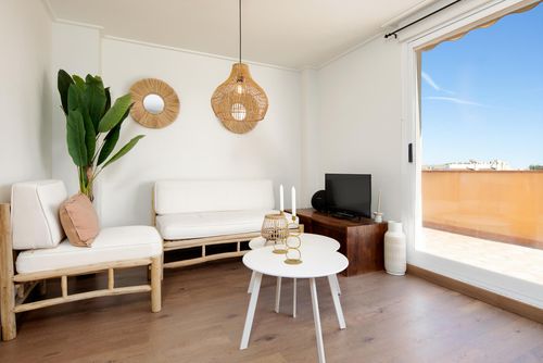 Playa Sur ático penthouse Beautiful and cheerful penthouse with communal pool in Denia, Costa Blanca, Spain for 6 persons. The house is situated in a residential beach area, close to restaurants, bars, and supermarkets, and is 500 m from Les Bovetes beach....