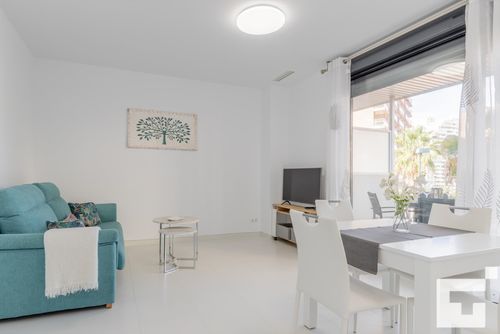 Calpe Beach II 2E Beautiful and comfortable apartment in Calpe, Costa Blanca, Spain with a communal pool for 4 persons. The apartment is situated close to restaurants and bars, shops and supermarkets, and is 25 m from Playa de Levante or La Fossa beach....