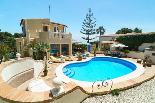 Puravida Beautiful and comfortable luxury villa with private pool in Javea, Costa Blanca, Spain for 6 persons. The villa is situated in a residential beach area....