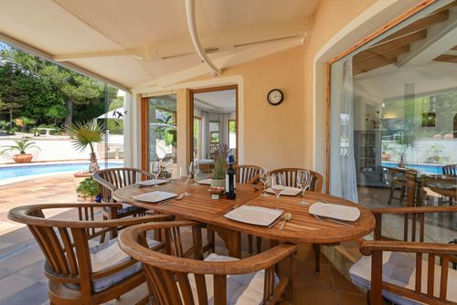 Puravida Beautiful and comfortable luxury villa with private pool in Jávea, Costa Blanca, Spain for 6 persons. The villa is situated in a residential beach area....