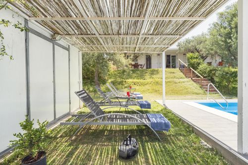 Villa Lilly Villa avec piscine privée à Menfi, Sicile, Italie pour 6 personnes. La villa est située dans une zone rurale en bord de mer et se trouve à 1 km de la plage....