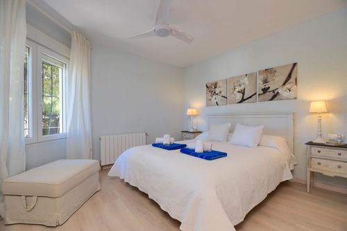 Entrepinos Wonderful and comfortable villa with private pool in Jávea, Costa Blanca, Spain for 8 people. The house is situated in a residential beach area, 3 km from El Arenal beach and 5 km from Jávea Old Town....