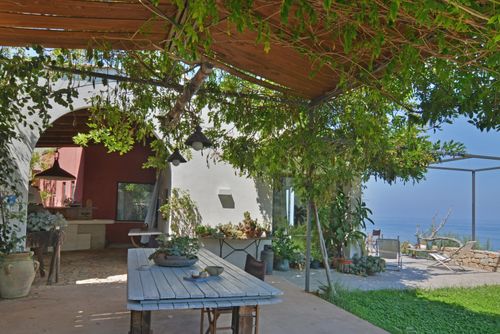 Villa Talia Villa mit privatem Pool in Cefalù, Sizilien, Italien für 4 Personen. Das Haus befindet sich in einer malerischen Lage....