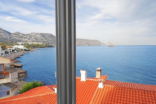Garza Playa Schöne und helle Wohnung in Altea, Costa Blanca, Spanien für 4 Personen. Die Wohnung befindet sich in einem Wohngebiet nahe dem Strand, in der Nähe von Restaurants, Bars und Supermärkten, nur 25 m vom Playa la Olla Strand und 0,025 km vom Mittelmeer entfernt....