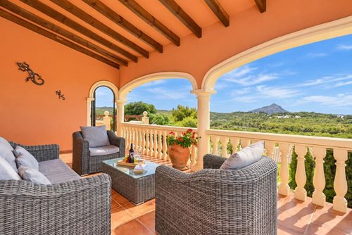 Villa Familia: Javea, Costa Blanca, Espagne. Balcon / terrasse et Espace salon extérieur