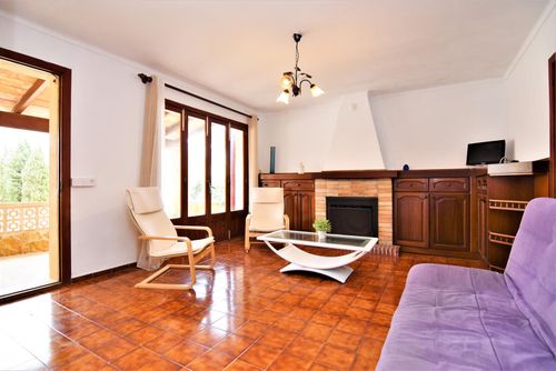 ÀNGELA PELUQUERA House in Montferrutx, Majorca, Spain for 5 persons...
