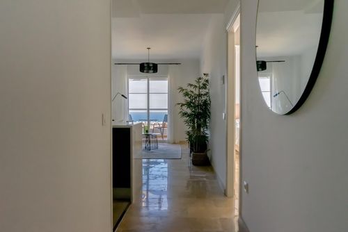 Apartment Manilva Appartement moderne et confortable à Manilva, Andalousie, Espagne, avec piscine commune pour 4 personnes. L'appartement est situé dans une zone résidentielle de plage vallonnée, rurale et boisée, à 2 km de la plage d'Aldea et à 4 km du Castillo de la Duquesa....