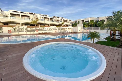 Lotus Jardinana 20 winter Modern and luxurious apartment in Mijas Costa, Andalusia, Spain for 4 persons. The apartment is situated in a resort, in a coastal area, close to a golf course, restaurants and bars, shops and supermarkets, and 1 km from La Cala de Mijas beach....