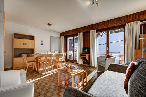 Appartement Nevada 105: La Tzoumaz, 4 Vallees, Suisse. Salon-salle à manger