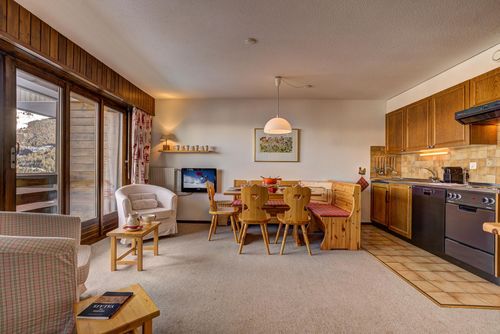 Appartement LaForet 86: La Tzoumaz, 4 Vallees, Suisse. Cuisine-salle à manger