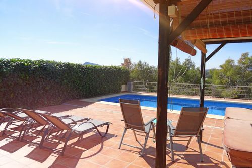 Casa Mimosa Rumah besar dan nyaman dengan kolam renang pribadi di Altea, Costa Blanca, Spanyol untuk 5 orang. Rumah ini terletak di daerah pesisir yang berbukit dan pemukiman, berjarak 2 km dari pantai Playa la Olla....