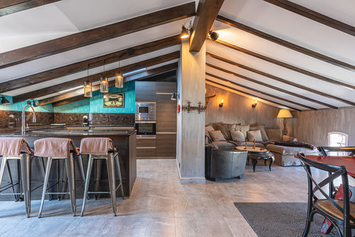 Altea Luxury old Town Geweldig en comfortabel huis in Altea, Costa Blanca, Spanje voor 6 personen. Het huis is gelegen in een kust- en woongebied, dicht bij restaurants en bars, winkels en supermarkten, en op 200 m van het strand van Altea....