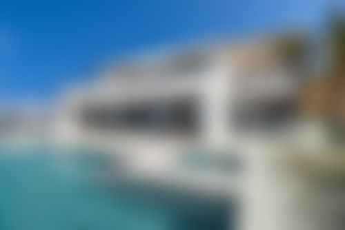 Madi Comfortabele villa met verwarmd zwembad in Benitachell, Costa Blanca, Spanje voor 8 personen. Het huis is gelegen in een residentieel strandgebied, op 4 km van het strand Cala Moraig en op 4 km van Poble Nou de Benitachell....