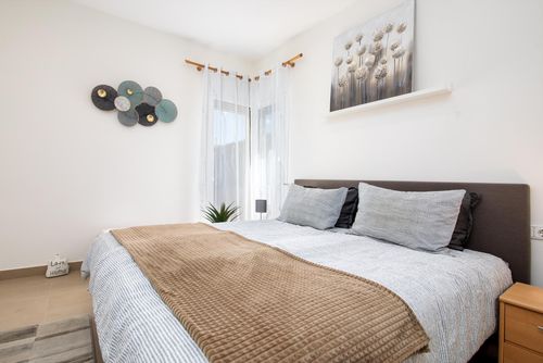 Casa Golf La Sella Merveilleuse et confortable villa à Denia, Costa Blanca, Espagne, avec piscine privée pour 6 personnes. La maison est située dans un complexe de golf, dans une zone vallonnée et urbaine, à 4 km de Pedreguer....