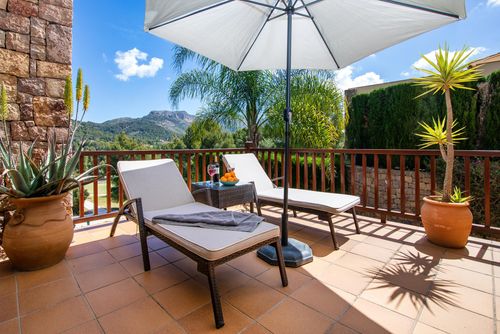 Casa Golf La Sella Prachtige en comfortabele villa in Denia, Costa Blanca, Spanje met privé zwembad voor 6 personen. Het huis is gelegen in een golfresort, in een heuvelachtige en stedelijke omgeving en op 4 km van Pedreguer....