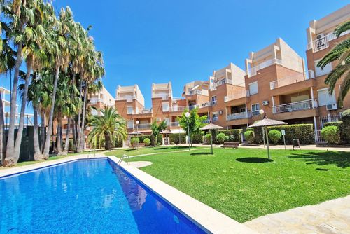 Playa Molins Prachtig en comfortabel appartement in Denia, Costa Blanca, Spanje met gemeenschappelijk zwembad voor 6 personen. Het appartement is gelegen in een residentiële strandomgeving, dicht bij restaurants, bars, supermarkten, en op 50 m van het Estanyó / Els Molins strand....