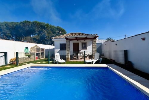 Pepi Holiday house in Chiclana de la Frontera, Costa de la Luz, Spain with private pool for 4 persons. The house is situated in a rural beach area and is 3 km from La Barrosa beach....