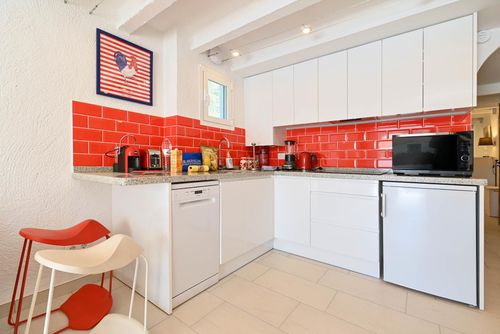 Basilmary 4 pax Magnifique et confortable villa à Jávea, Costa Blanca, Espagne avec piscine privée pour 4 personnes. La maison est située dans une zone résidentielle de plage à 4 km de La Grava, plage de Jávea....