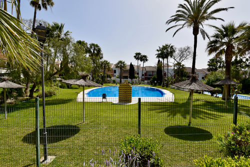 Aldea del Coto Lovely and comfortable apartment in La Barrosa, Costa de la Luz, Spain with communal pool for 6 persons. The apartment is situated in a residential beach area, close to restaurants and bars, shops and supermarkets, and 1 km from La Barrosa beach....