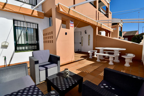 Aldea del Coto Encantador y cómodo apartamento en Chiclana de la Frontera, Costa de la Luz, España, con piscina comunitaria para 6 personas. El apartamento se encuentra en una zona residencial cerca de la playa, a poca distancia de restaurantes y bares, tiendas y supermercados, y a 1 km de la playa de La Barrosa....